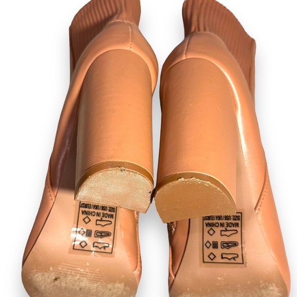 Qupid Signal Heeled Ankle Boots - Picture 8 of 9